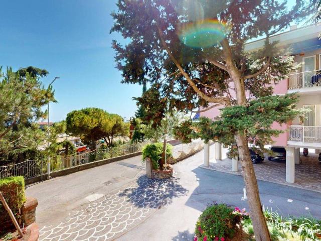 Appartamento in vendita a Levante, Serra Riccò