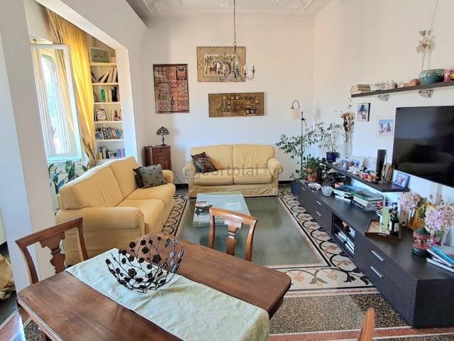 Appartamento in vendita a Medio Levante, Serra Riccò