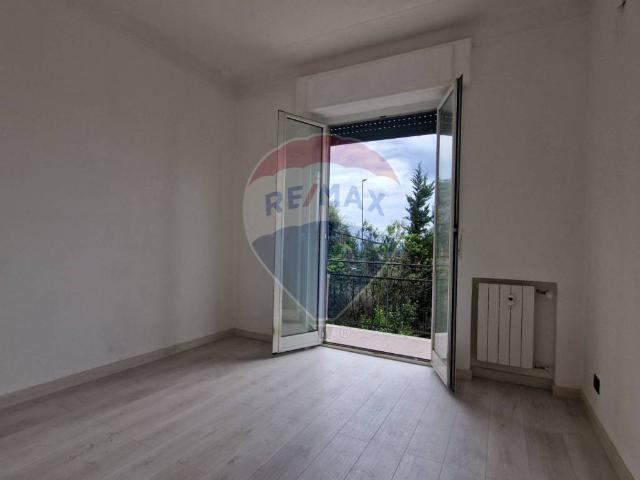 Appartamento in vendita a Ponente, Serra Riccò