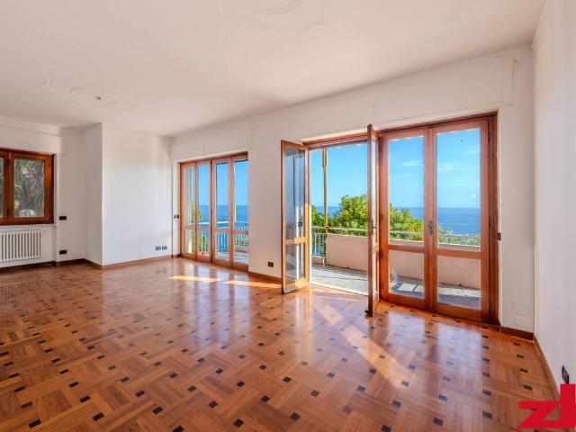 Appartamento in vendita a Levante, Serra Riccò