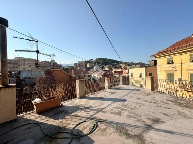 Appartamento in vendita a Val Polcevera, Serra Riccò