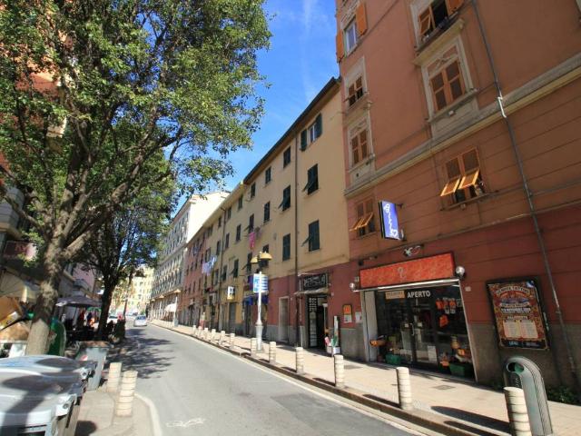 Appartamento in vendita a Certosa, Genova