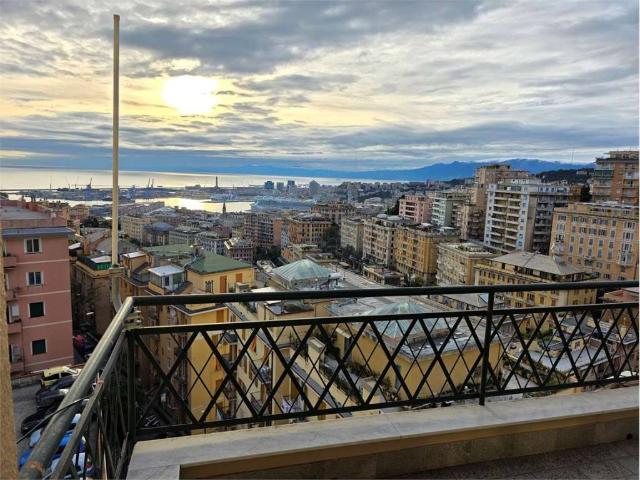 Appartamento in vendita a Centro Est, Serra Riccò