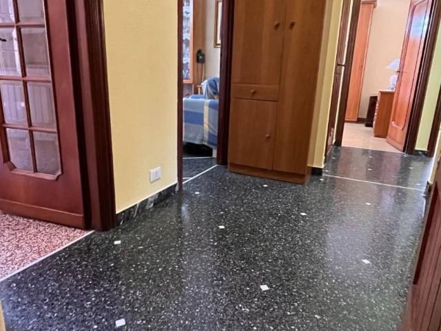 Appartamento in vendita a Centro Est, Serra Riccò