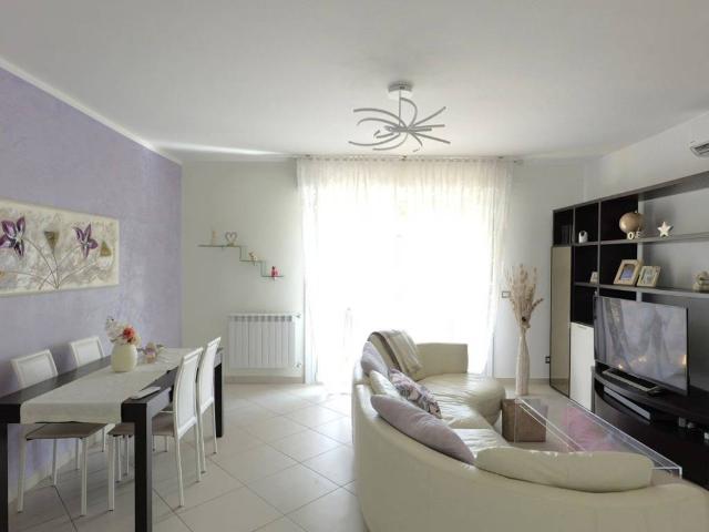 Appartamento in vendita a Val Polcevera, Serra Riccò