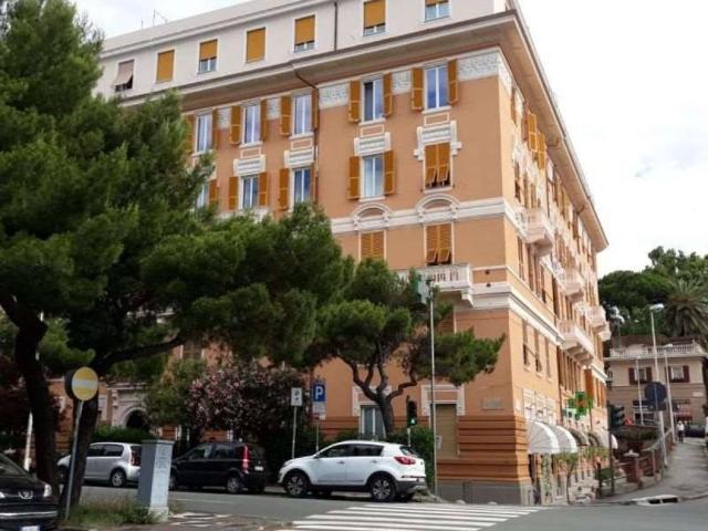 Appartamento in vendita a Albaro, Genova