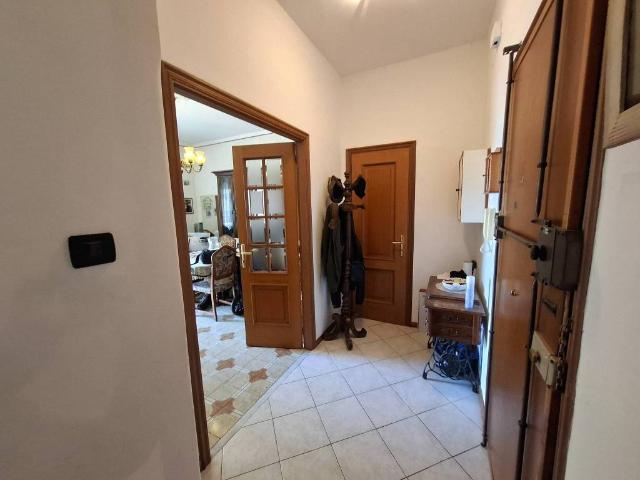 Appartamento in vendita a Centro Ovest, Serra Riccò