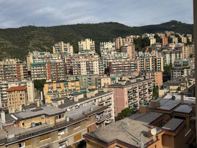 Appartamento in vendita a Oregina, Genova