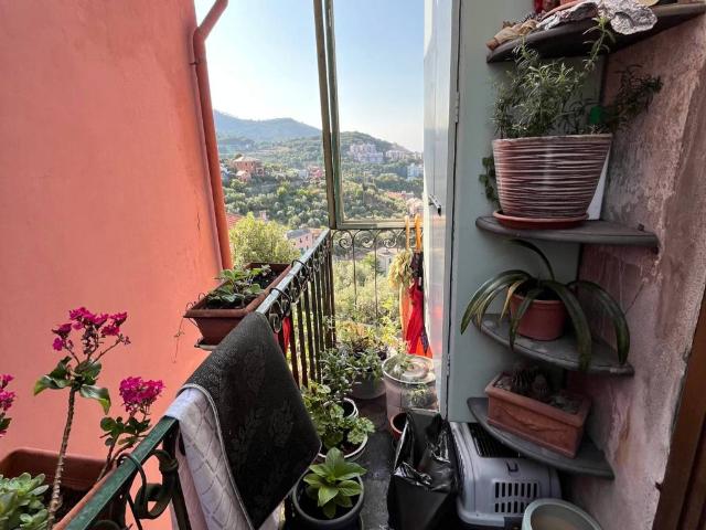 Appartamento in vendita a Levante, Serra Riccò