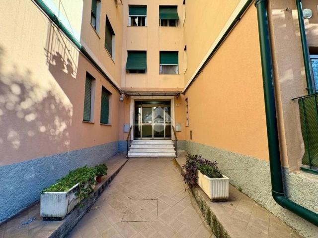 Appartamento in vendita a Cornigliano, Genova