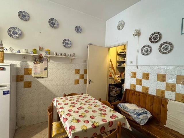 Appartamento in vendita a San Sebastiano, Genova