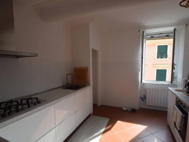 Appartamento in vendita a Pra', Genova