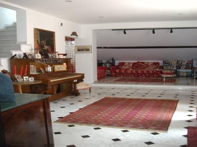 Appartamento in vendita a Centro Est, Serra Riccò