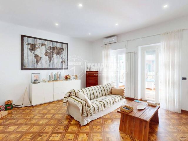 Appartamento in vendita a Levante, Serra Riccò