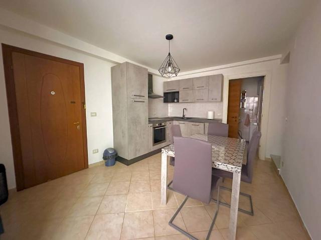 Appartamento in vendita a Centro Est, Serra Riccò