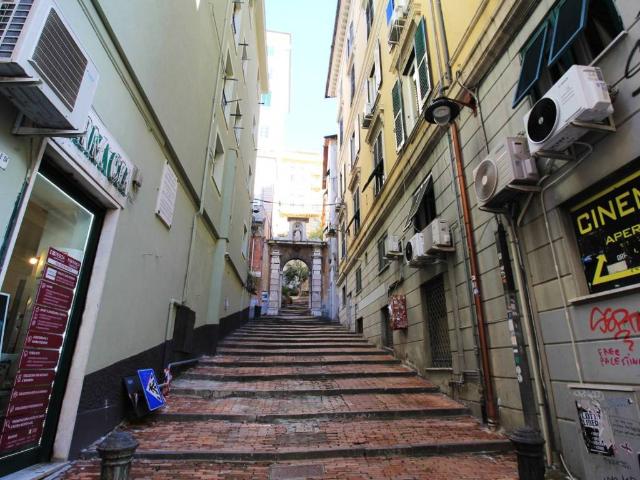Appartamento in vendita a Centro Est, Serra Riccò
