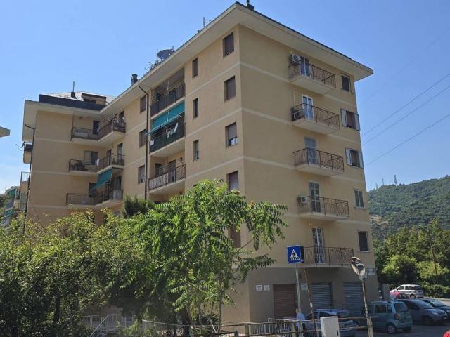Appartamento in vendita a Centro Est, Serra Riccò