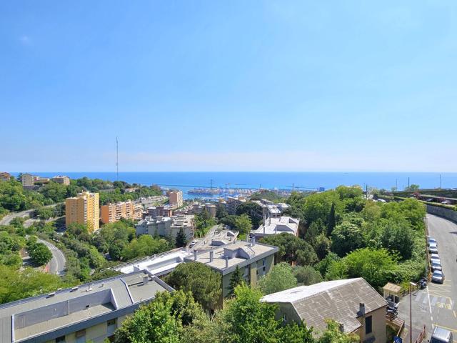 Appartamento in vendita a Centro Ovest, Serra Riccò