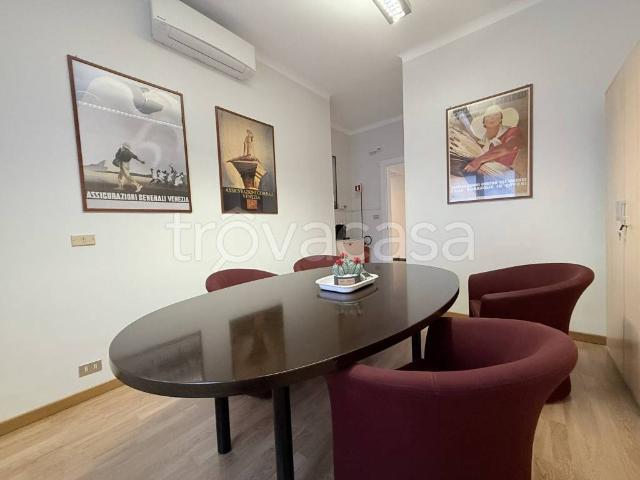 Appartamento in affitto a Medio Levante, Serra Riccò