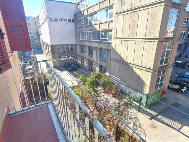 Appartamento in vendita a Centro Ovest, Serra Riccò