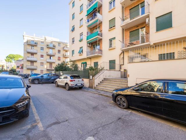 Appartamento in vendita a Medio Levante, Serra Riccò