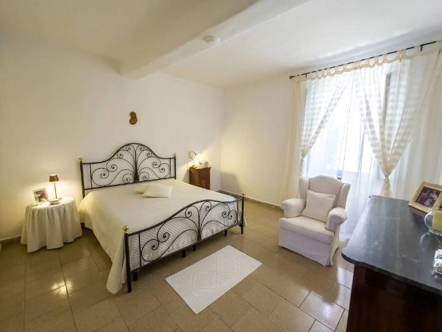 Appartamento in vendita a Centro Est, Serra Riccò