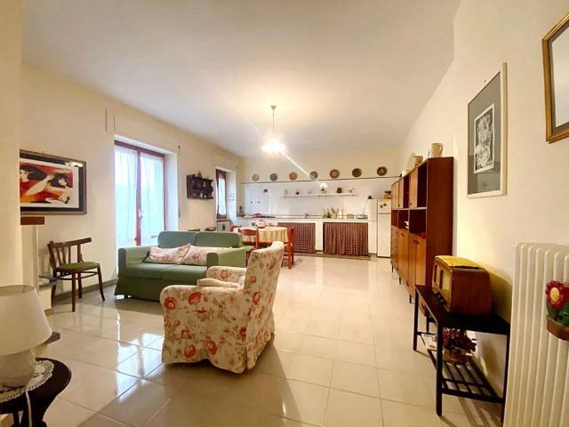 Appartamento in vendita a Genzano Di Lucania, Potenza