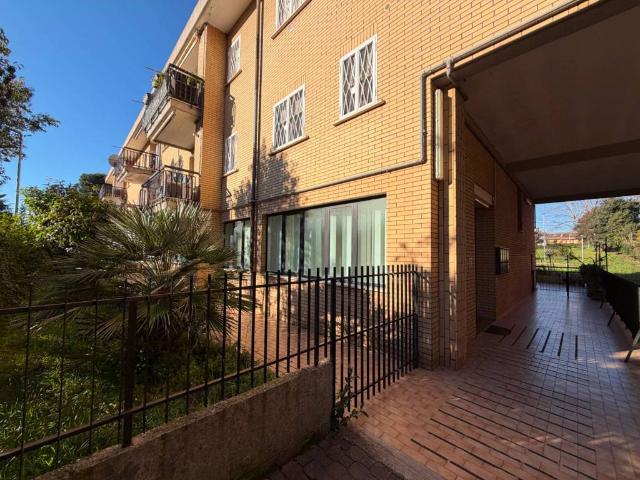 Appartamento in vendita a Ville di Nemi, Roma Capitale