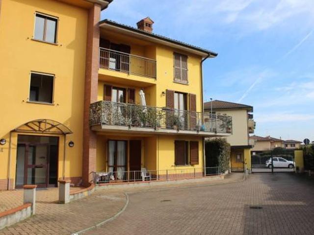 Appartamento in vendita a Gerenzago, Lombardia
