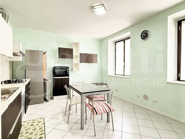 Appartamento in vendita a Gerenzano, Varese