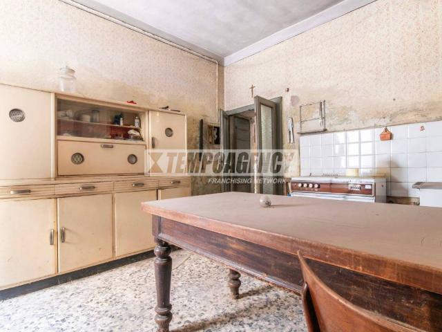 Appartamento in vendita a Gerenzano, Lombardia