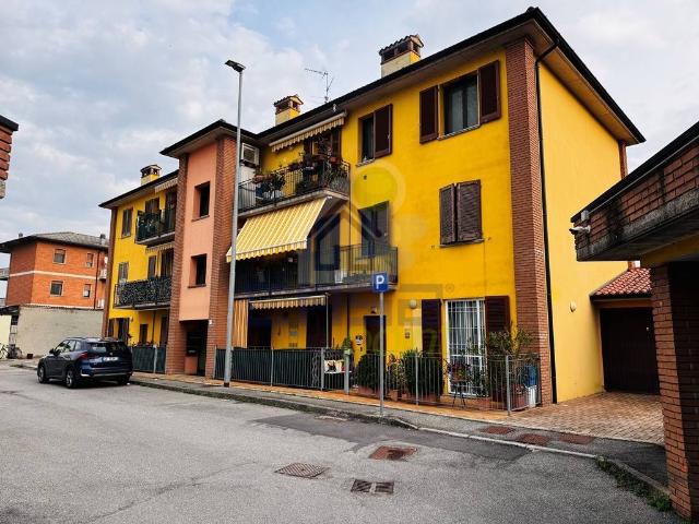 Appartamento in vendita a Gerre De' Caprioli, Lombardia