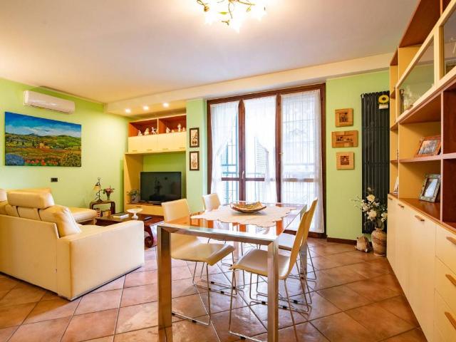 Appartamento in vendita a Gessate, Lombardia