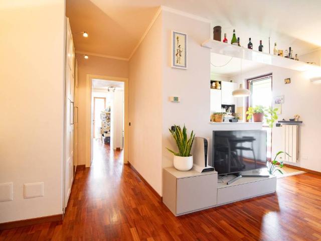 Appartamento in vendita a Gessate, Lombardia