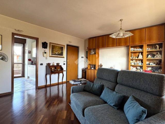 Appartamento in vendita a Gessate, Lombardia