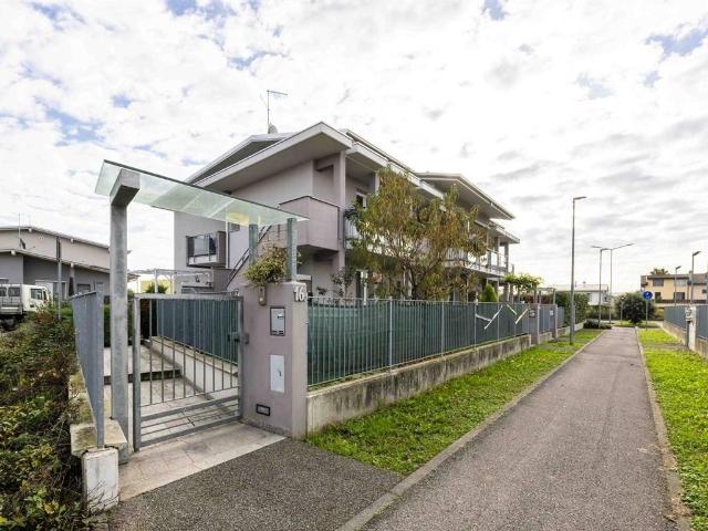 Appartamento in vendita a Ghisalba, Lombardia