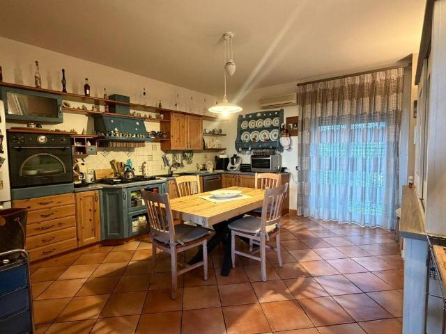 Appartamento in vendita a Giarre, Sicilia