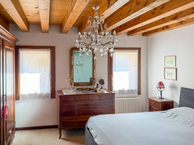 Appartamento in vendita a Cusignana, Giavera Del Montello