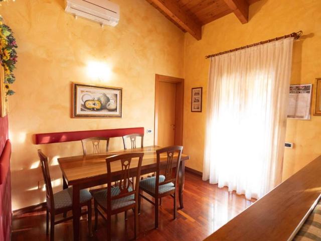 Appartamento in vendita a Cusignana, Giavera Del Montello