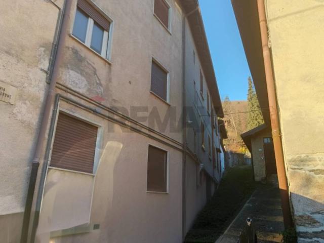 Villa Indipendente in vendita a Nocco, Gignese