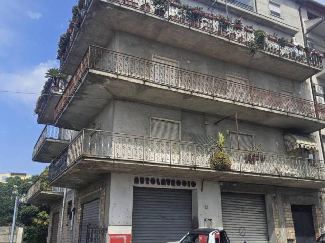Appartamento in vendita a Calabria, Reggio Calabria