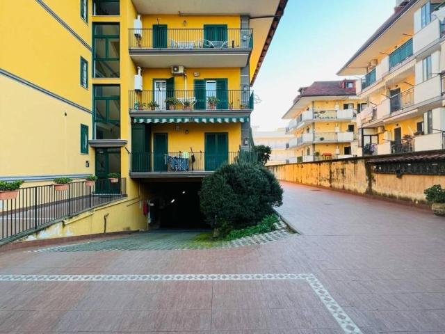 Appartamento in vendita a Giugliano In Campania, Campania