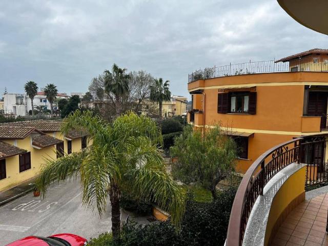 Appartamento in vendita a Giugliano In Campania, Campania