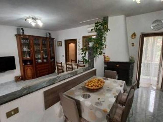Appartamento in vendita a Giuliano Di Roma, Lazio