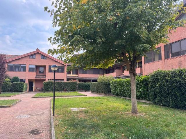 Appartamento in vendita a Cascina Altomira, Giussago