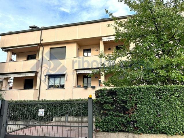 Appartamento in vendita a Robbiano, Giussano