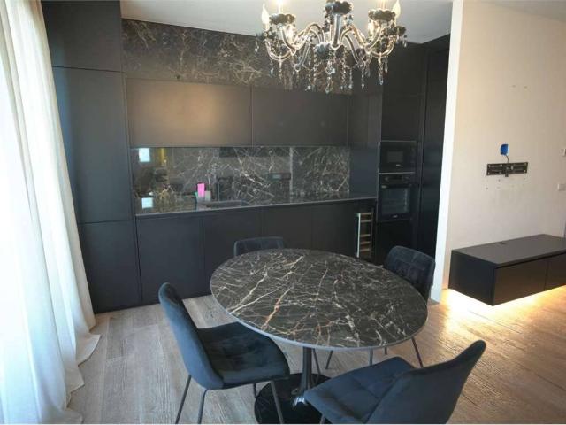 Appartamento in vendita a Giussano, Lombardia