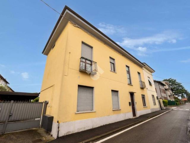 Appartamento in vendita a Giussano, Lombardia