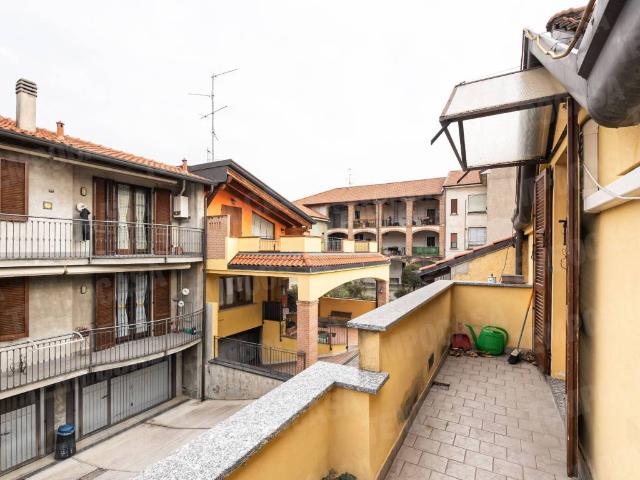 Appartamento in vendita a Giussano, Lombardia