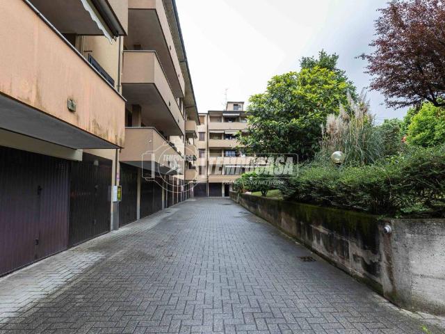 Appartamento in vendita a Robbiano, Giussano